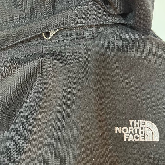 The North Face Women's Black WinterJacket Removable Hood  Small - Picture 12 of 13